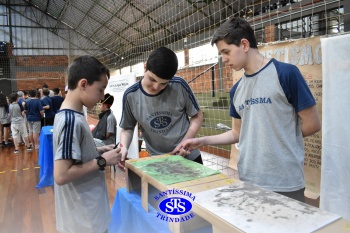 Brincando com a Ciência: Ensino Médio e crianças 