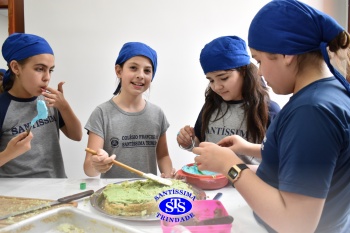 5º ano: doce estudo sobre as células em aula no Espaço Gourmet