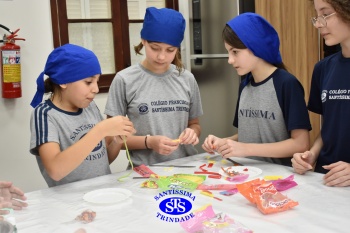 5º ano: doce estudo sobre as células em aula no Espaço Gourmet