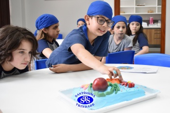 5º ano: doce estudo sobre as células em aula no Espaço Gourmet