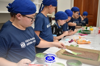 5º ano: doce estudo sobre as células em aula no Espaço Gourmet