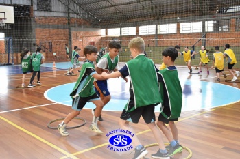 Gincana Esportiva proporciona momentos de convivência e diversão | 4º ano