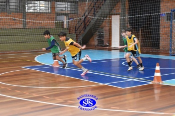 Gincana Esportiva proporciona momentos de convivência e diversão | 4º ano