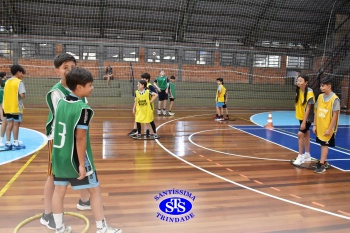 Gincana Esportiva proporciona momentos de convivência e diversão | 4º ano