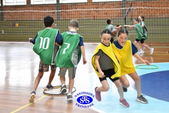 Gincana Esportiva proporciona momentos de convivência e diversão | 4º ano