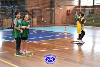 Gincana Esportiva proporciona momentos de convivência e diversão | 4º ano