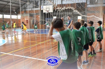 Gincana Esportiva proporciona momentos de convivência e diversão | 4º ano