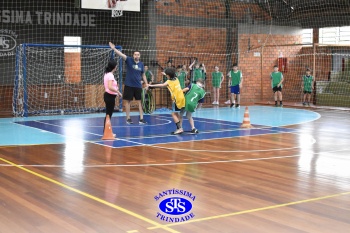 Gincana Esportiva proporciona momentos de convivência e diversão | 4º ano