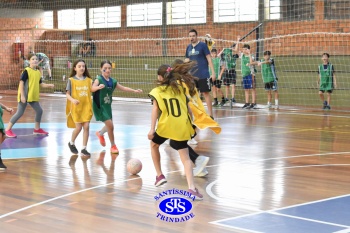 Gincana Esportiva proporciona momentos de convivência e diversão | 4º ano