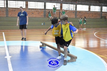 Gincana Esportiva proporciona momentos de convivência e diversão | 4º ano