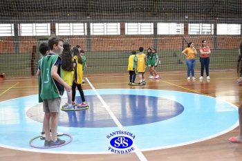 Gincana Esportiva proporciona momentos de convivência e diversão | 4º ano