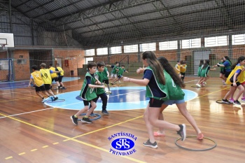 Gincana Esportiva proporciona momentos de convivência e diversão | 4º ano