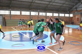 Gincana Esportiva proporciona momentos de convivência e diversão | 4º ano