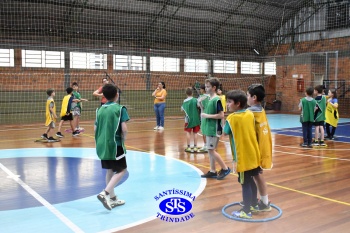 Gincana Esportiva proporciona momentos de convivência e diversão | 4º ano