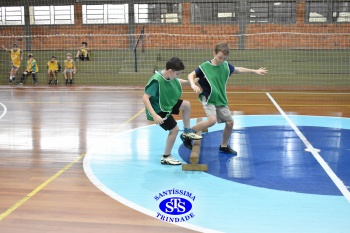 Gincana Esportiva proporciona momentos de convivência e diversão | 4º ano