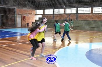 Gincana Esportiva proporciona momentos de convivência e diversão | 4º ano