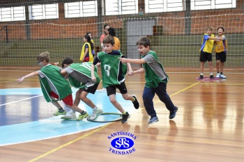 Gincana Esportiva proporciona momentos de convivência e diversão | 4º ano