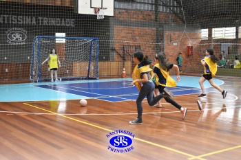 Gincana Esportiva proporciona momentos de convivência e diversão | 4º ano