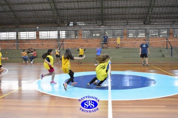 Gincana Esportiva proporciona momentos de convivência e diversão | 4º ano