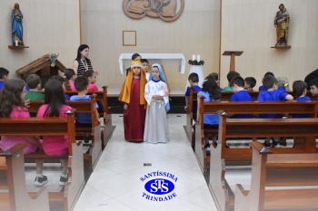 Estudantes celebram o sentido do Natal e fortalecem laços de amizade na Capela