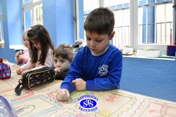 Infantil 4 desenvolve atividades que promovem o desenvolvimento de habilidades