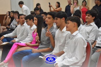 Formatura do 9º ano celebra a passagem para o Ensino Médio