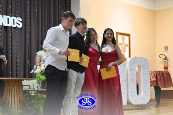 Formatura do 9º ano celebra a passagem para o Ensino Médio