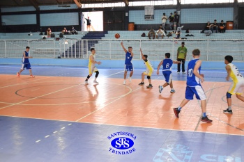 Estudantes do Colégio participam dos Jogos Escolares Municipais