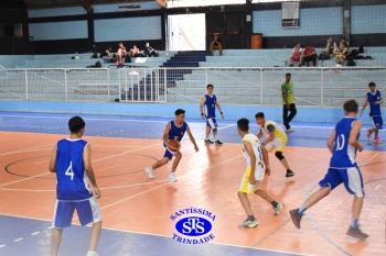 Estudantes do Colégio participam dos Jogos Escolares Municipais