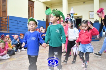 Desfile do Cabelo Maluco na Educação Infantil 