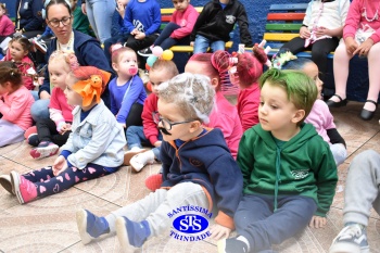 Desfile do Cabelo Maluco na Educação Infantil 