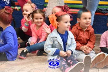 Desfile do Cabelo Maluco na Educação Infantil 