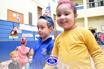 Desfile do Cabelo Maluco na Educação Infantil 