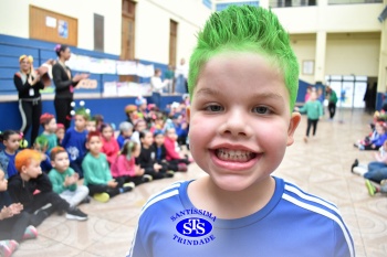 Desfile do Cabelo Maluco na Educação Infantil 