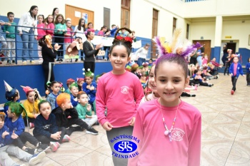 Desfile do Cabelo Maluco na Educação Infantil 