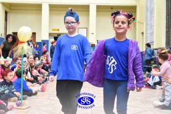 Desfile do Cabelo Maluco na Educação Infantil 