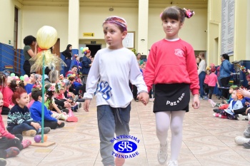 Desfile do Cabelo Maluco na Educação Infantil 