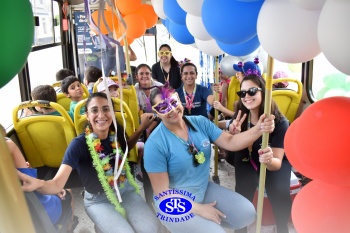 Diversão sobre rodas na Party Tour celebra a conclusão da Educação Infantil