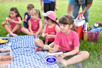 Diversão sobre rodas na Party Tour celebra a conclusão da Educação Infantil