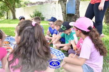 Diversão sobre rodas na Party Tour celebra a conclusão da Educação Infantil