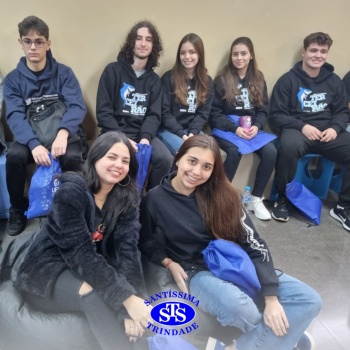 Alunos da 3ª série do Ensino Médio visitam a Universidade Franciscana