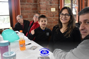 Infantil 5 comemora o Dia dos Avós com um bingo no Parque Franciscano STS