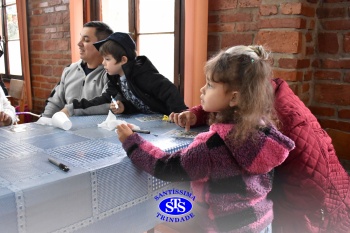 Infantil 5 comemora o Dia dos Avós com um bingo no Parque Franciscano STS