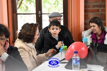 Infantil 5 comemora o Dia dos Avós com um bingo no Parque Franciscano STS