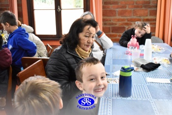 Infantil 5 comemora o Dia dos Avós com um bingo no Parque Franciscano STS