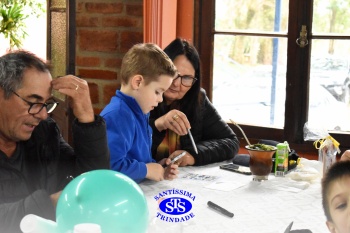 Infantil 5 comemora o Dia dos Avós com um bingo no Parque Franciscano STS