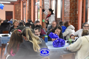 Infantil 5 comemora o Dia dos Avós com um bingo no Parque Franciscano STS