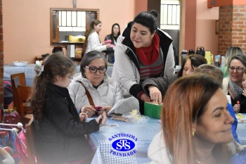 Infantil 5 comemora o Dia dos Avós com um bingo no Parque Franciscano STS