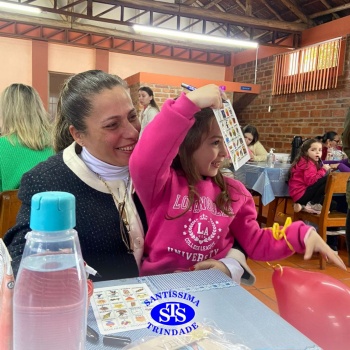 Infantil 5 comemora o Dia dos Avós com um bingo no Parque Franciscano STS