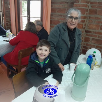 Infantil 5 comemora o Dia dos Avós com um bingo no Parque Franciscano STS